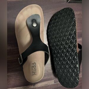 Mudd sandals 9